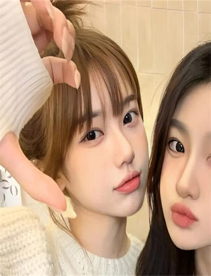 《我的长腿叔叔》深度之旅开创性的：从表面到核心的逐步反思解析